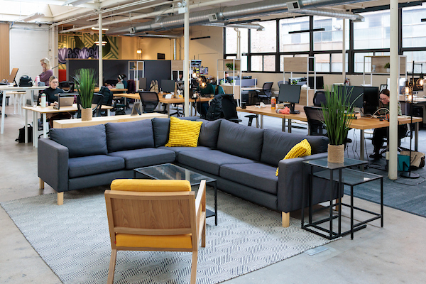 Community lounge area at Platform Coworking's Ravenswood loft